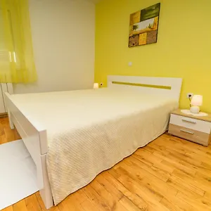 danica-mali-losinj.primorje-gorskikotar.com/