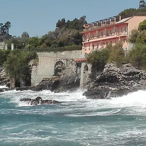 un-tuffo-in-mare.hotelitalianriviera.com/