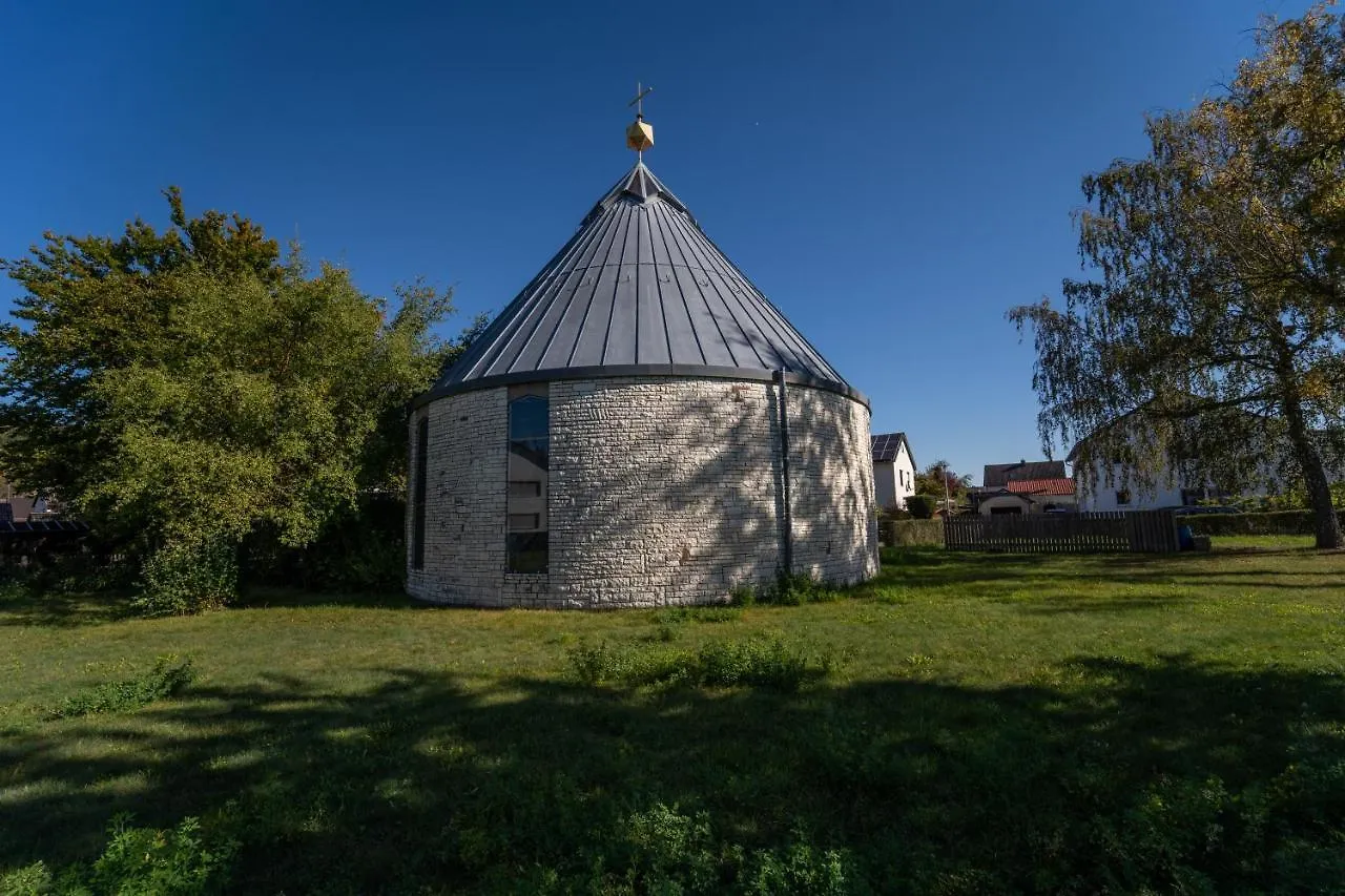 Dreamcation - Ehemalige Kirche & Souterrain Wohnung, 3D-Tour, Terrasse, Bbq, Kamin Kelheim