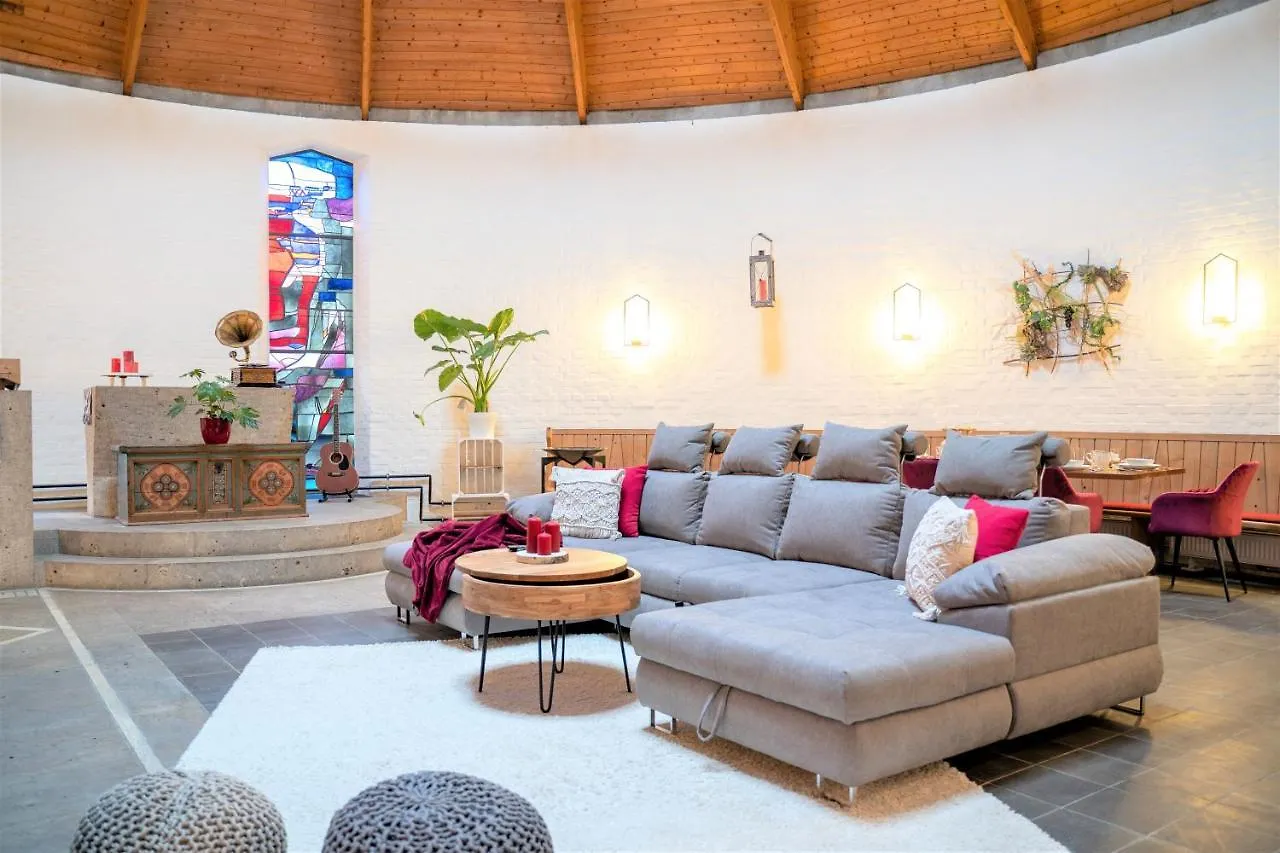 Apartment Dreamcation - Ehemalige Kirche & Souterrain Wohnung, 3D-Tour, Terrasse, Bbq, Kamin Kelheim