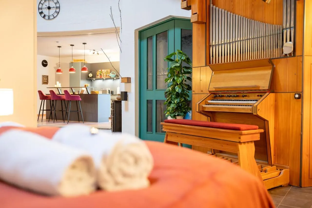 Apartment Dreamcation - Ehemalige Kirche & Souterrain Wohnung, 3D-Tour, Terrasse, Bbq, Kamin Kelheim
