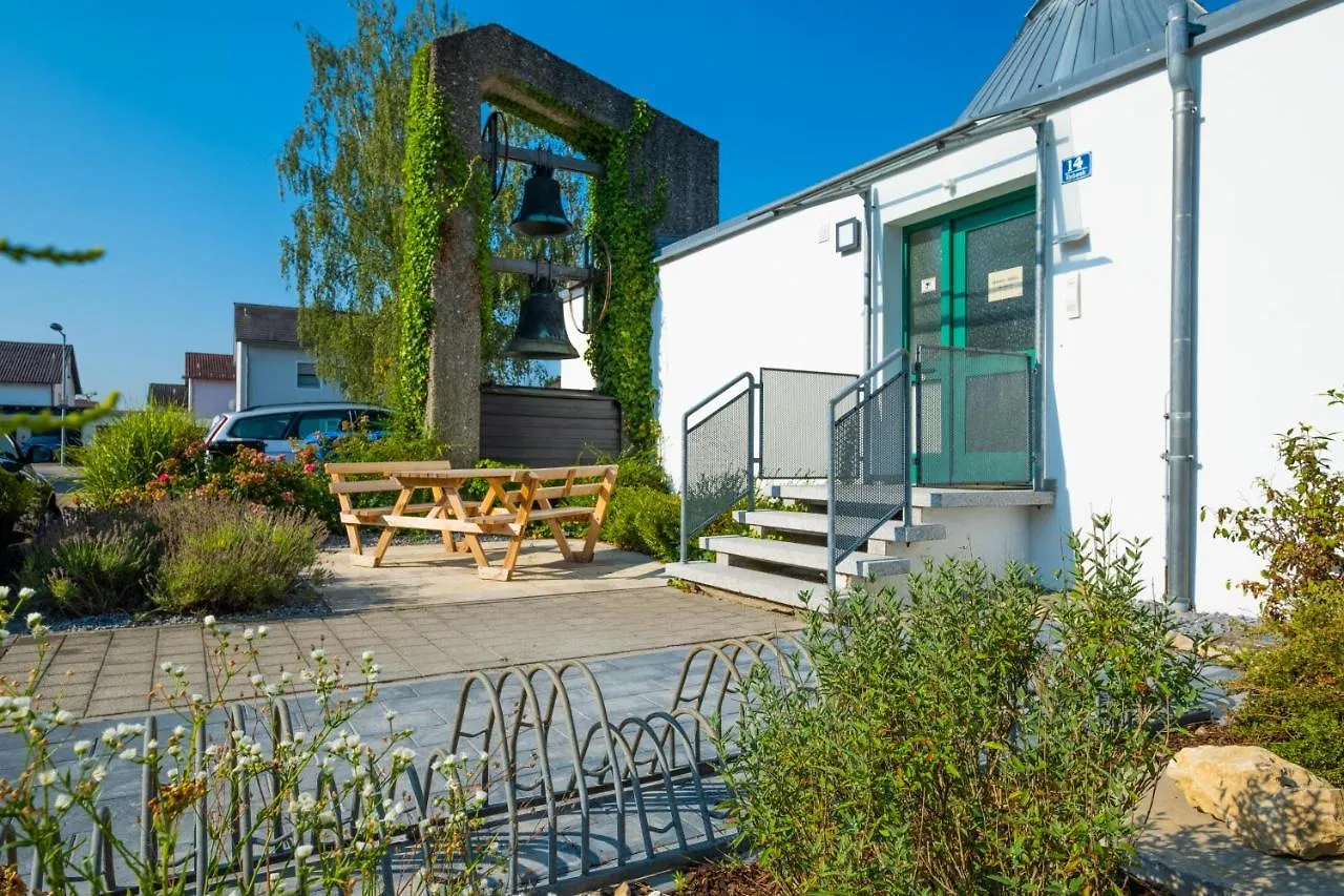 Apartment Dreamcation - Ehemalige Kirche & Souterrain Wohnung, 3D-Tour, Terrasse, Bbq, Kamin Kelheim
